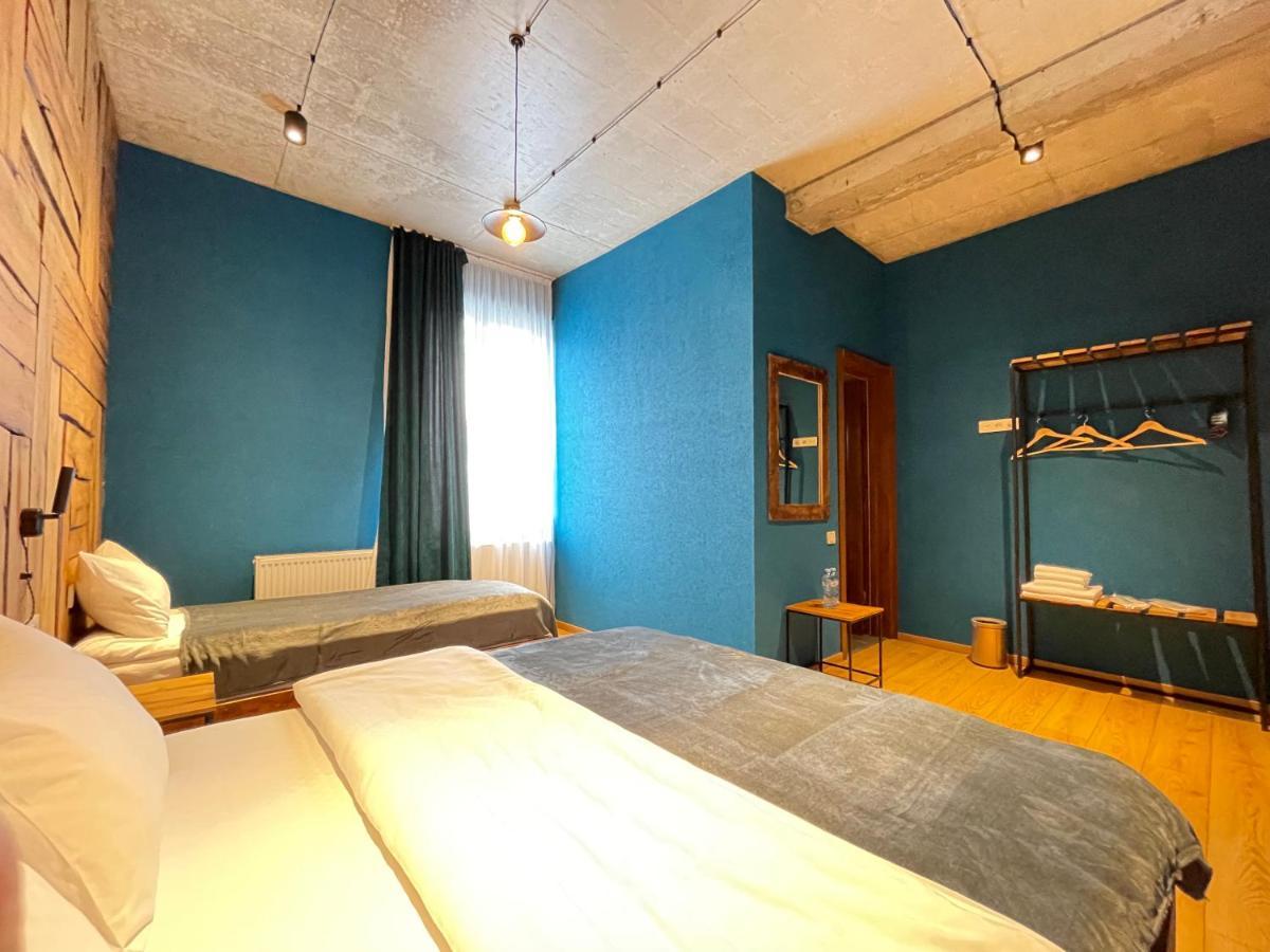 Hotel Misty Mountain Степанцмінда Екстер'єр фото