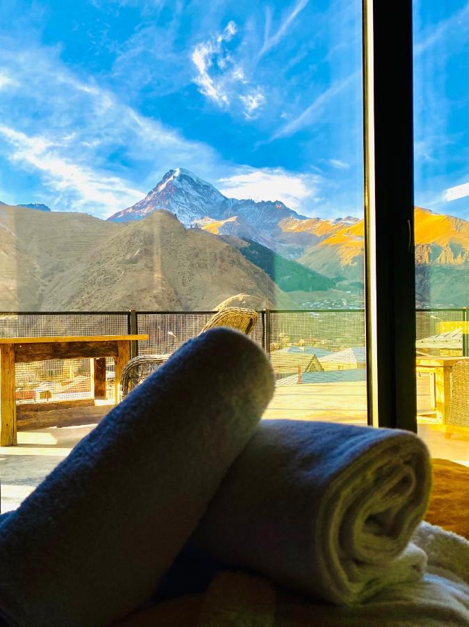 Hotel Misty Mountain Степанцмінда Екстер'єр фото