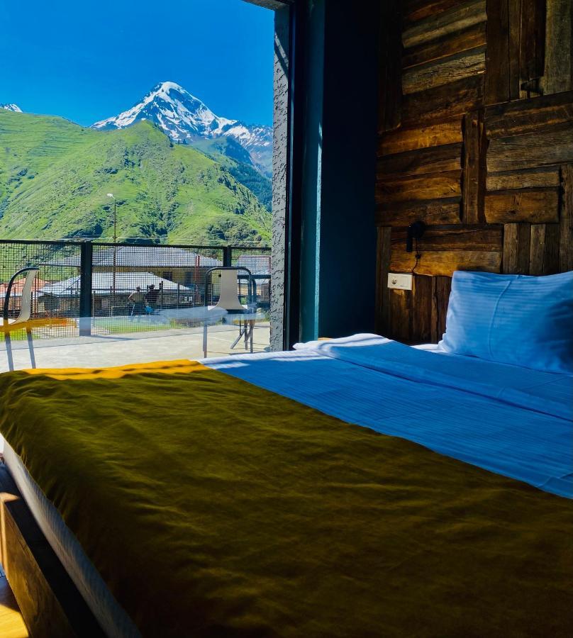 Hotel Misty Mountain Степанцмінда Екстер'єр фото
