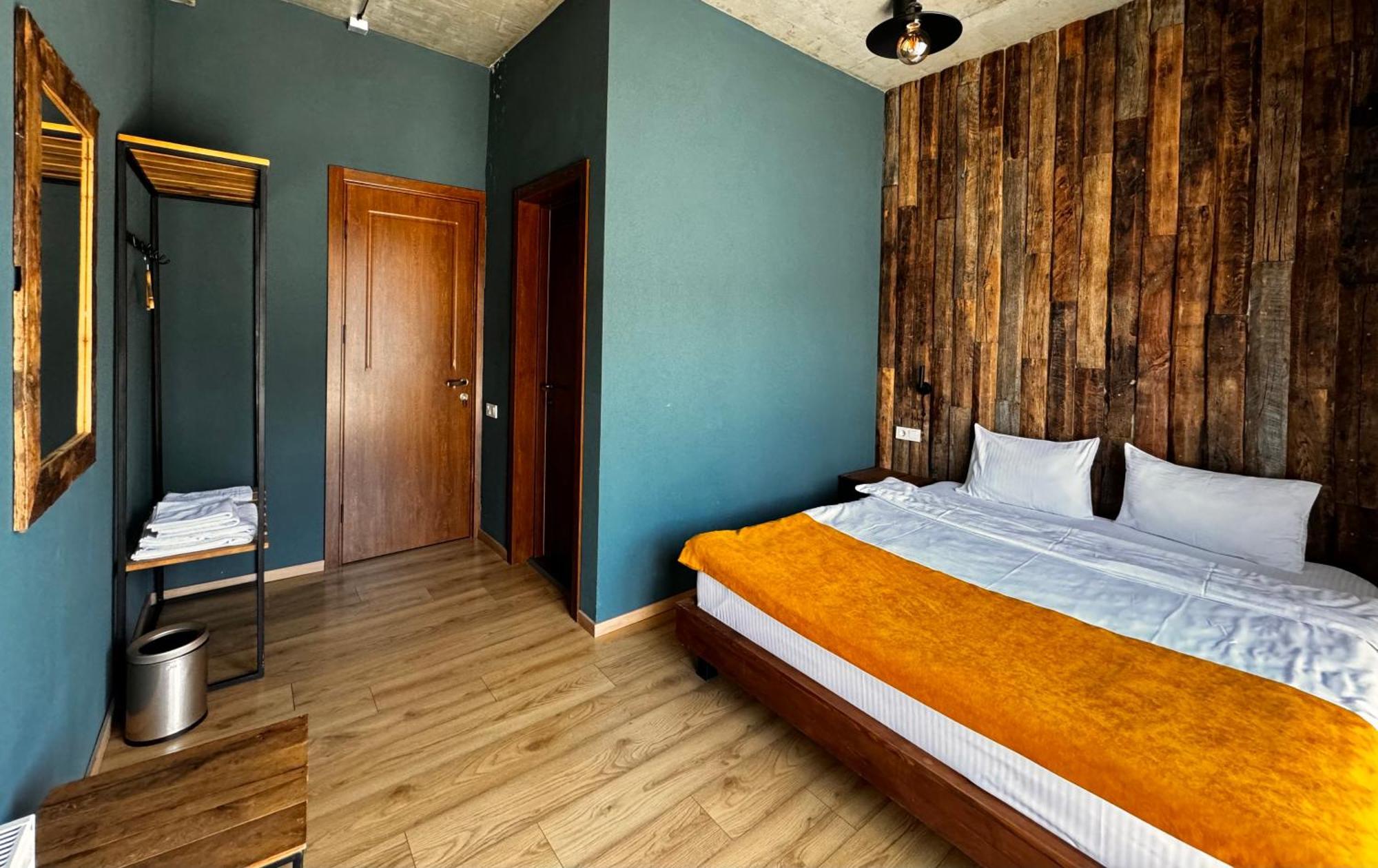 Hotel Misty Mountain Степанцмінда Екстер'єр фото